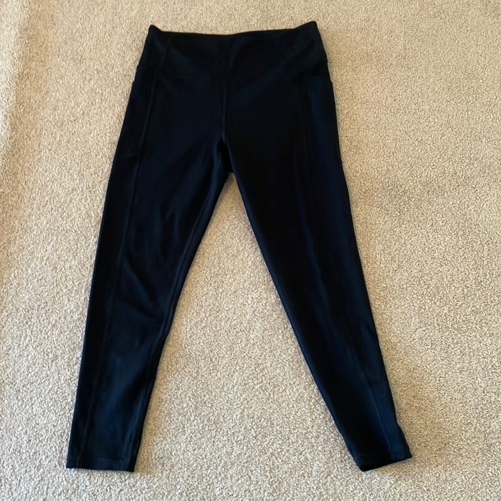 🖤VS essential leggings in black! 🖤
